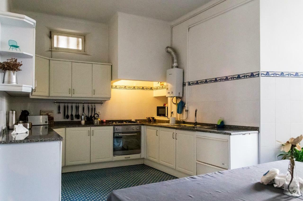 Downtown Shelter - Casa Da Praca Apartment Aveiro Bagian luar foto